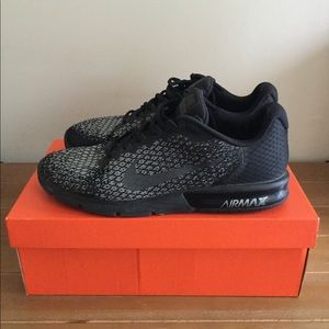 Nike AirMax Sequent 2